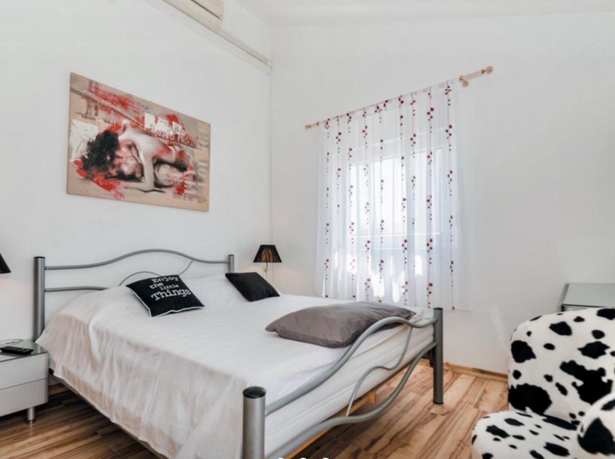 Zsa Zsa Holiday Home Srima Eksteriør billede